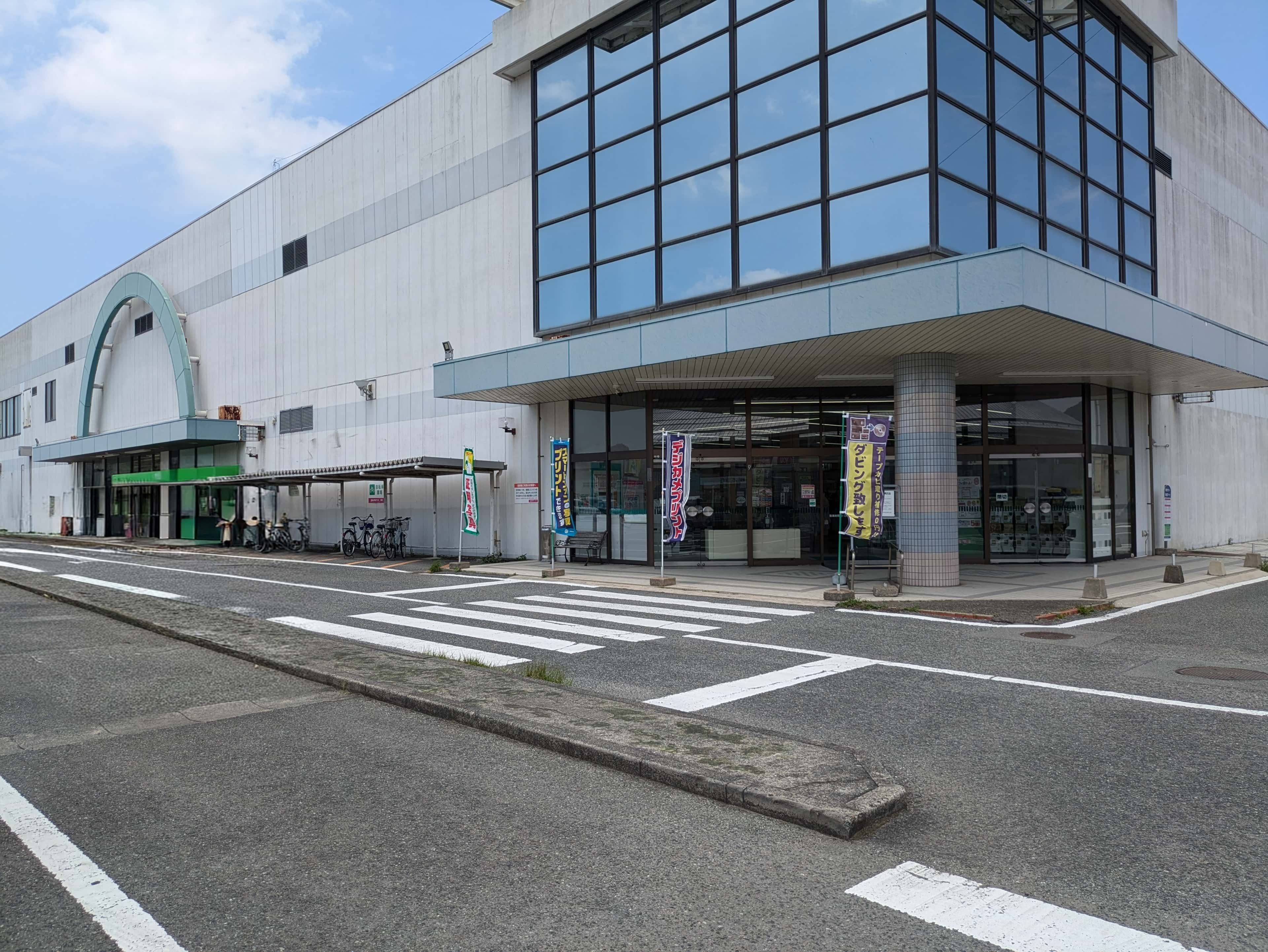 店頭軒下 ポップアップストア(物販、食物販)やプロモーション用途に最適なスーパーの屋外催事イベントスペース